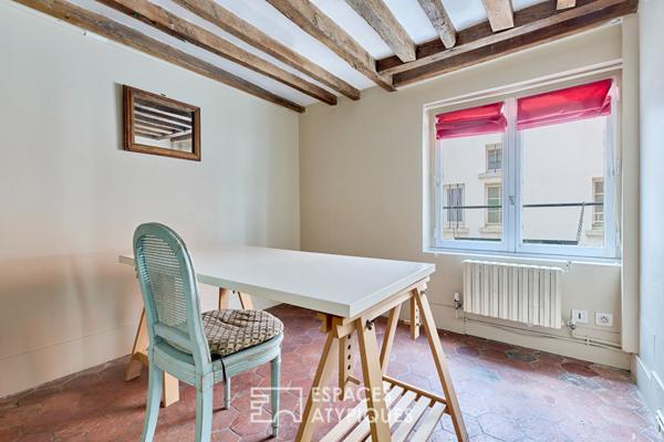 Duplex chargé d’histoire proche de la Place des Vosges