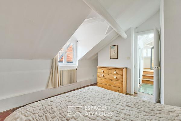 Duplex chargé d’histoire proche de la Place des Vosges