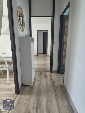 Appartement à louer 4 pièces 77.32m² Maubeuge (59600)