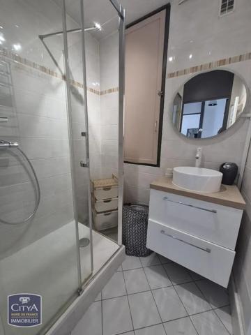 Appartement à louer 4 pièces 77.32m² Maubeuge (59600)
