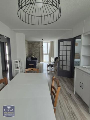 Appartement à louer 4 pièces 77.32m² Maubeuge (59600)