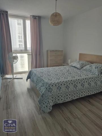 Appartement à louer 4 pièces 77.32m² Maubeuge (59600)