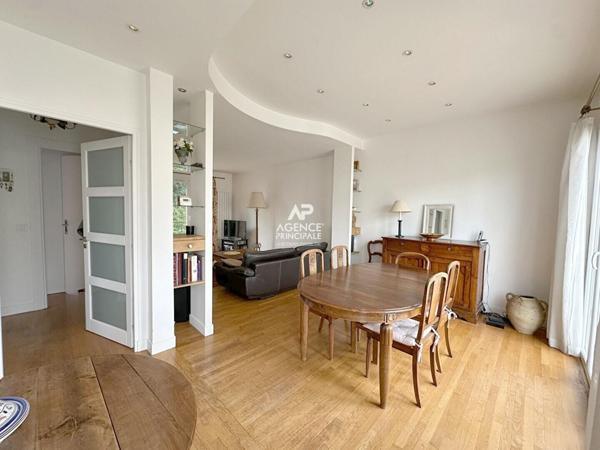 VIROFLAY - Maison de 5 pièces. et vaste garage €835 000 ** - Référence 709-C