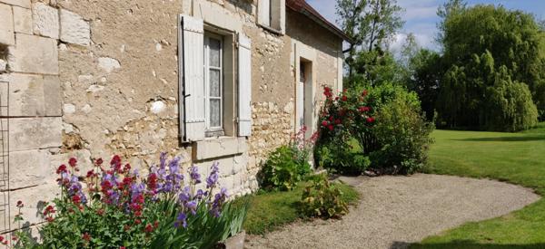 Dept de la Vienne (86) Propriété à vendre 7 pièces terrain 2 hectares SENILLE (86100)