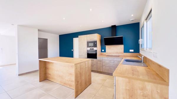 À vendre – Maison contemporaine T4 à étage de 111 m² avec terrasse et suite parentale