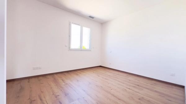 À vendre – Maison contemporaine T4 à étage de 111 m² avec terrasse et suite parentale