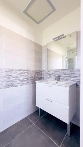 À vendre – Maison contemporaine T4 à étage de 111 m² avec terrasse et suite parentale