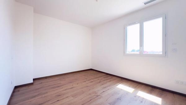 À vendre – Maison contemporaine T4 à étage de 111 m² avec terrasse et suite parentale