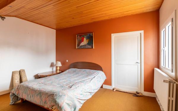 Maison à vendre    7 pièces •  Parentis-en-Born