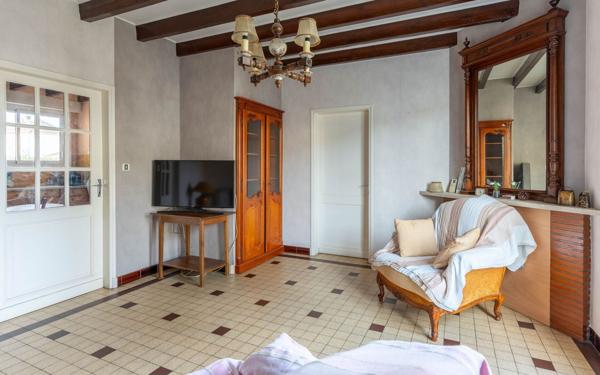 Maison à vendre    7 pièces •  Parentis-en-Born