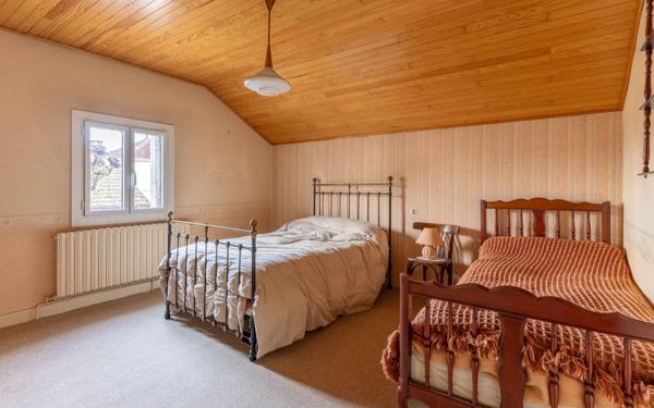 Maison à vendre    7 pièces •  Parentis-en-Born