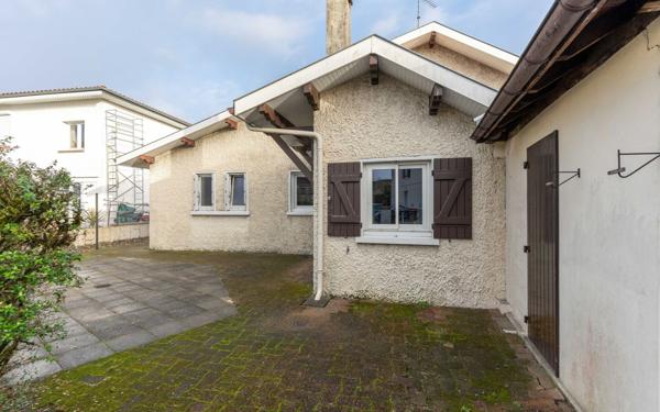 Maison à vendre    7 pièces •  Parentis-en-Born