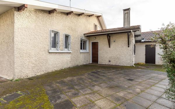 Maison à vendre    7 pièces •  Parentis-en-Born