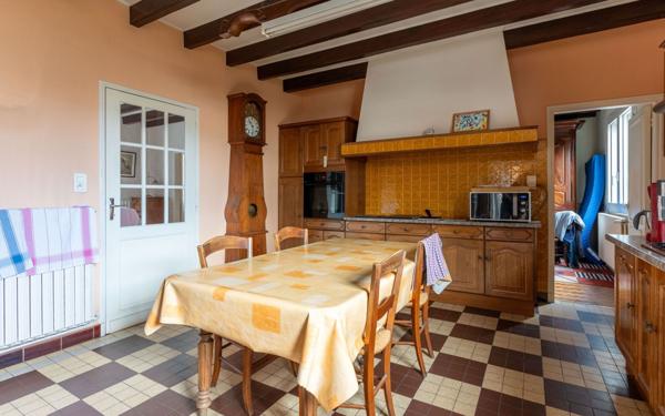 Maison à vendre    7 pièces •  Parentis-en-Born