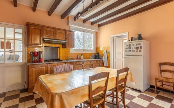 Maison à vendre    7 pièces •  Parentis-en-Born