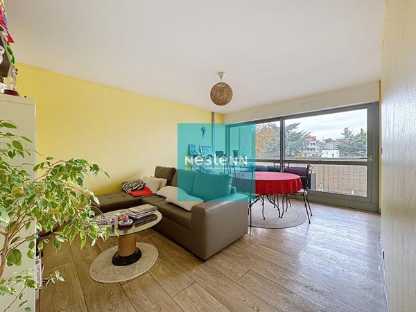 Appartement Franconville 3 pièces - Balcon, loggia - Cave et place de parking.