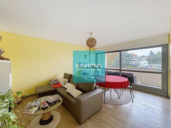 Appartement Franconville 3 pièces - Balcon, loggia - Cave et place de parking.