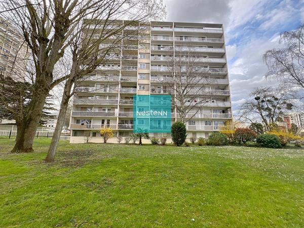 Appartement Franconville 3 pièces - Balcon, loggia - Cave et place de parking.