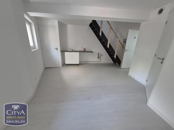 Appartement à louer 1 pièce 27.15m² Saint-Amand-les-Eaux (59230)