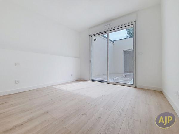 Appartement à vendre Bordeaux - 4 pièces, 138m² avec 3 chambre(s) à 690 000€ - AJP Immobilier Bordeaux Saint-Augustin