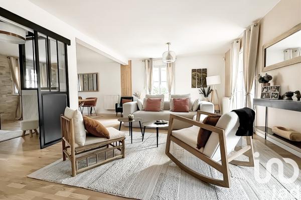 Maison à vendre 7 pièces 214 m² Saint-Thibault-des-Vignes