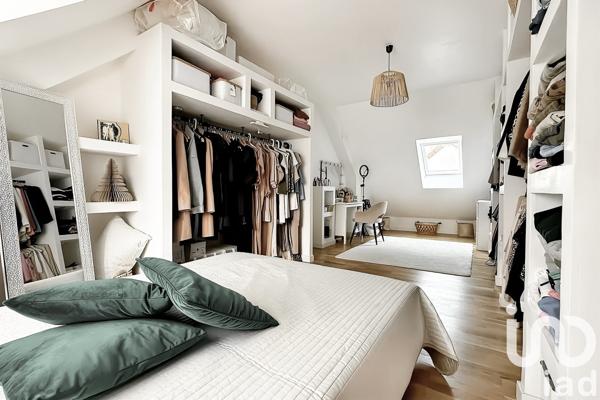 Maison à vendre 7 pièces 214 m² Saint-Thibault-des-Vignes