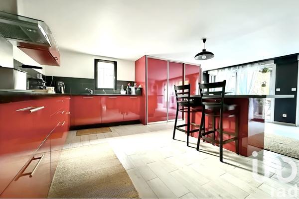 Maison à vendre 7 pièces 214 m² Saint-Thibault-des-Vignes