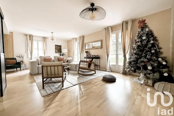 Maison à vendre 7 pièces 214 m² Saint-Thibault-des-Vignes