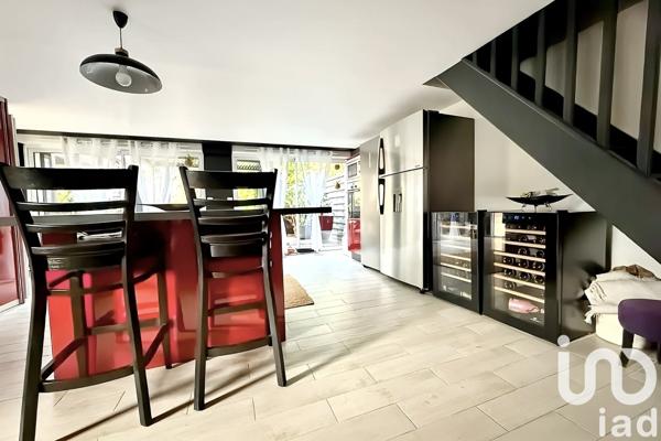 Maison à vendre 7 pièces 214 m² Saint-Thibault-des-Vignes