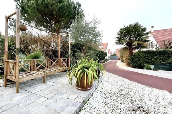 Maison à vendre 7 pièces 214 m² Saint-Thibault-des-Vignes