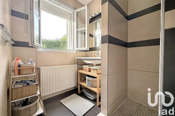 Maison à vendre 7 pièces 214 m² Saint-Thibault-des-Vignes