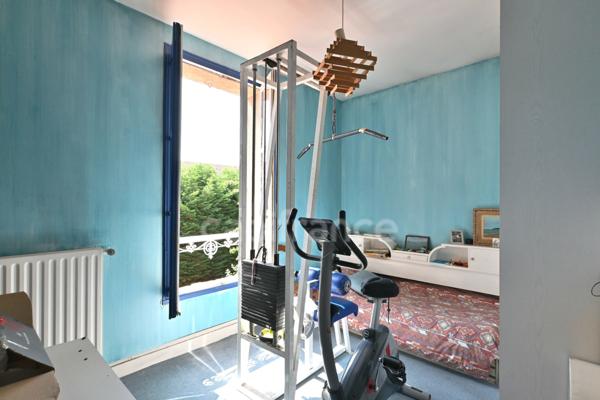 MAISONS LAFFITTE Château - Maison de 230m2, 5 chambres.