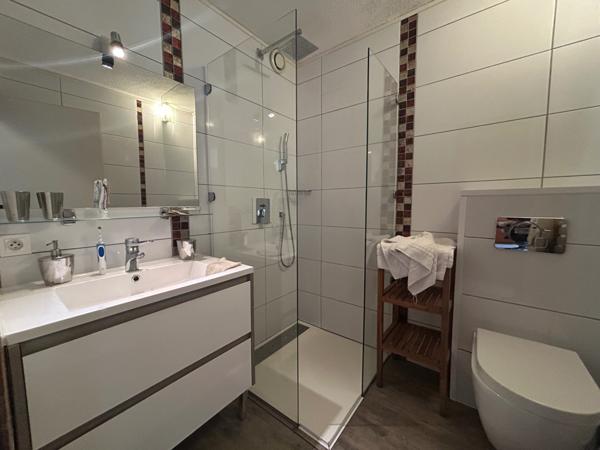 Maison de 308M2 avec vue sur le lac