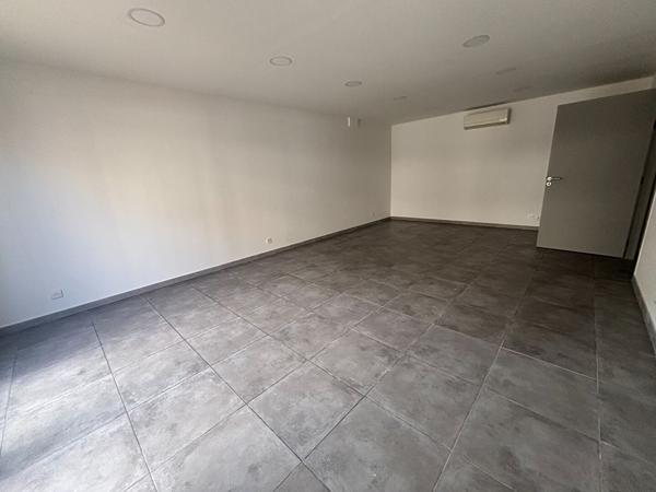 A louer, commerce, climatisation, Bureaux Marseille 12ème, Beaumont 1 pièce 35 m2