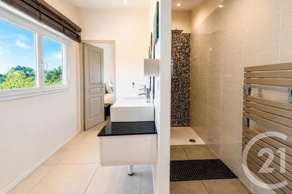 Appartement T5 à vendre  5 pièces - 131 m 2   PORTO VECCHIO  - 201