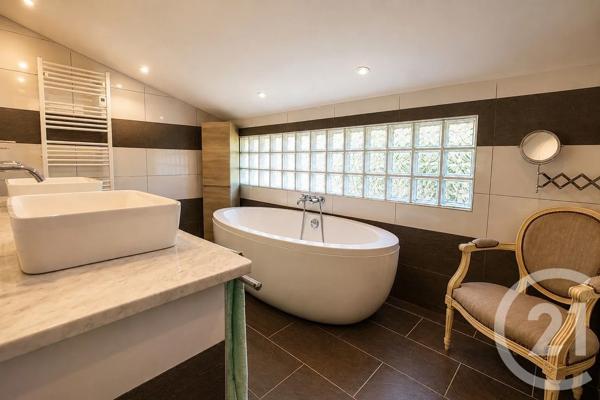 Appartement T5 à vendre  5 pièces - 131 m 2   PORTO VECCHIO  - 201