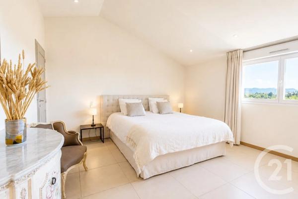 Appartement T5 à vendre  5 pièces - 131 m 2   PORTO VECCHIO  - 201