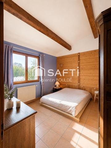 MAISON 5 PIÈCES – 186 m² – TRETS