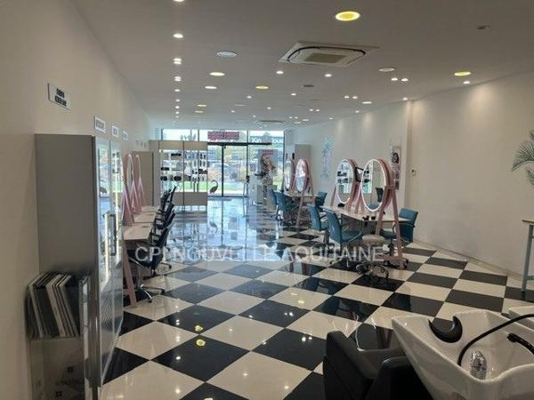 La Teste-de-Buch, Salon de coiffure env. 160m²