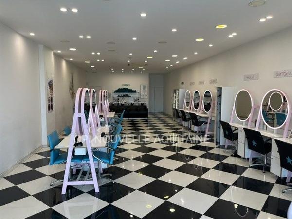 La Teste-de-Buch, Salon de coiffure env. 160m²