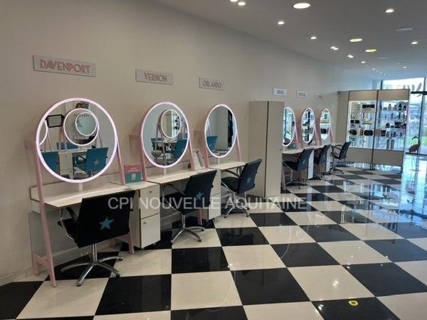 La Teste-de-Buch, Salon de coiffure env. 160m²