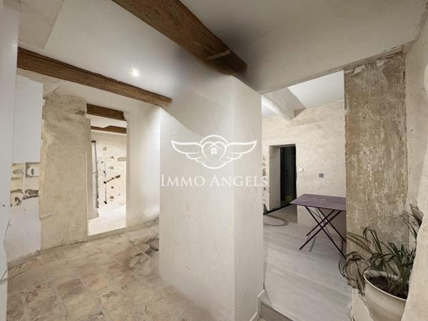 MAISON DE VILLAGE RENOVEE DE 100 M² ENVIRON AVEC TERRASSE