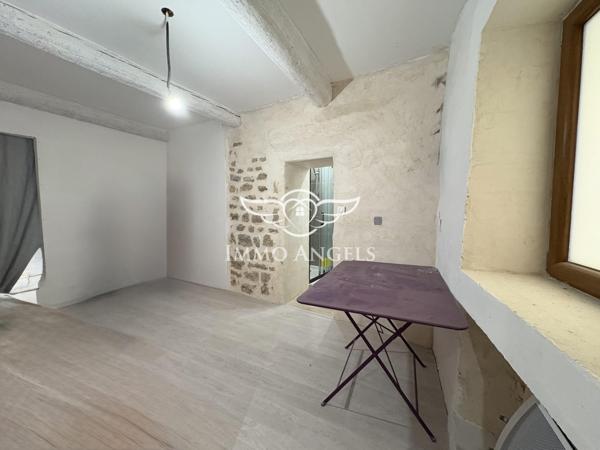MAISON DE VILLAGE RENOVEE DE 100 M² ENVIRON AVEC TERRASSE