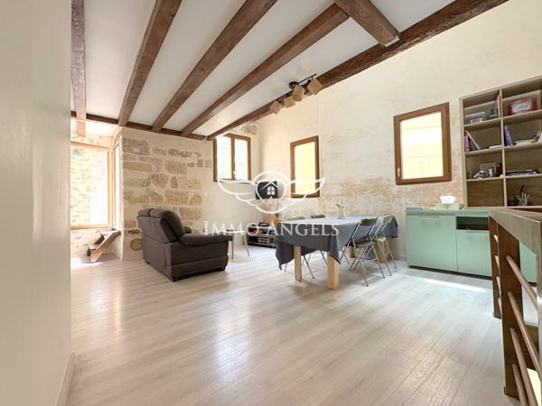 MAISON DE VILLAGE RENOVEE DE 100 M² ENVIRON AVEC TERRASSE