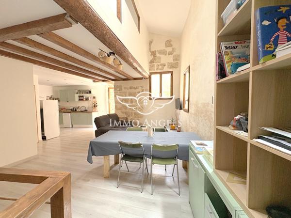 MAISON DE VILLAGE RENOVEE DE 100 M² ENVIRON AVEC TERRASSE