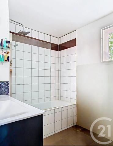 Appartement F4 à vendre  4 pièces - 89,76 m 2   CLERMONT FERRAND  - 63