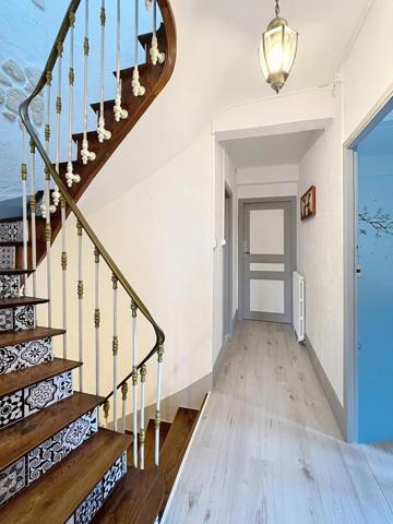 Maison 8 pièces - 4 ch - 176 m² avec garage