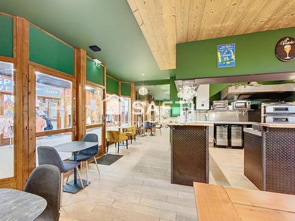 Murs commerciaux et local commercial à usage de bar-restaurant clé en main. galerie marchande d'une résidence de plus de 1000 logements au pied des pistes de ski
