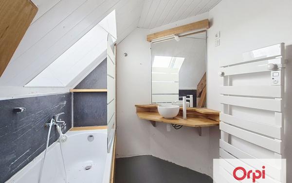 Maison à vendre    5 pièces •  La Dornac