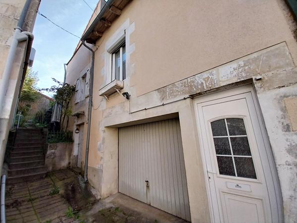 Maison Poitiers - Pierre Levée